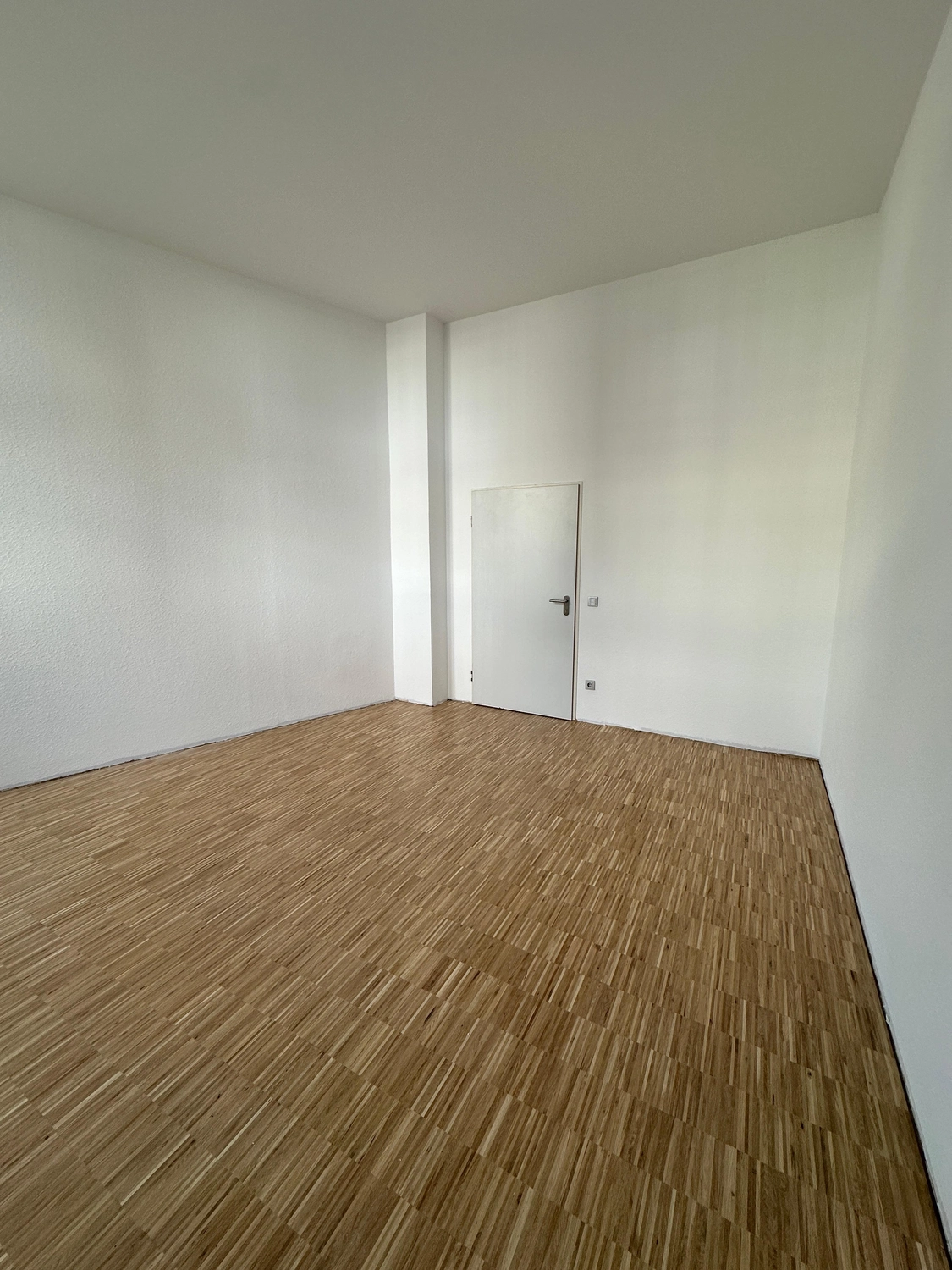 Karello Raumdesign - Bodenbelage - PVC-Designbelag-Verlegung-Wuerzburg