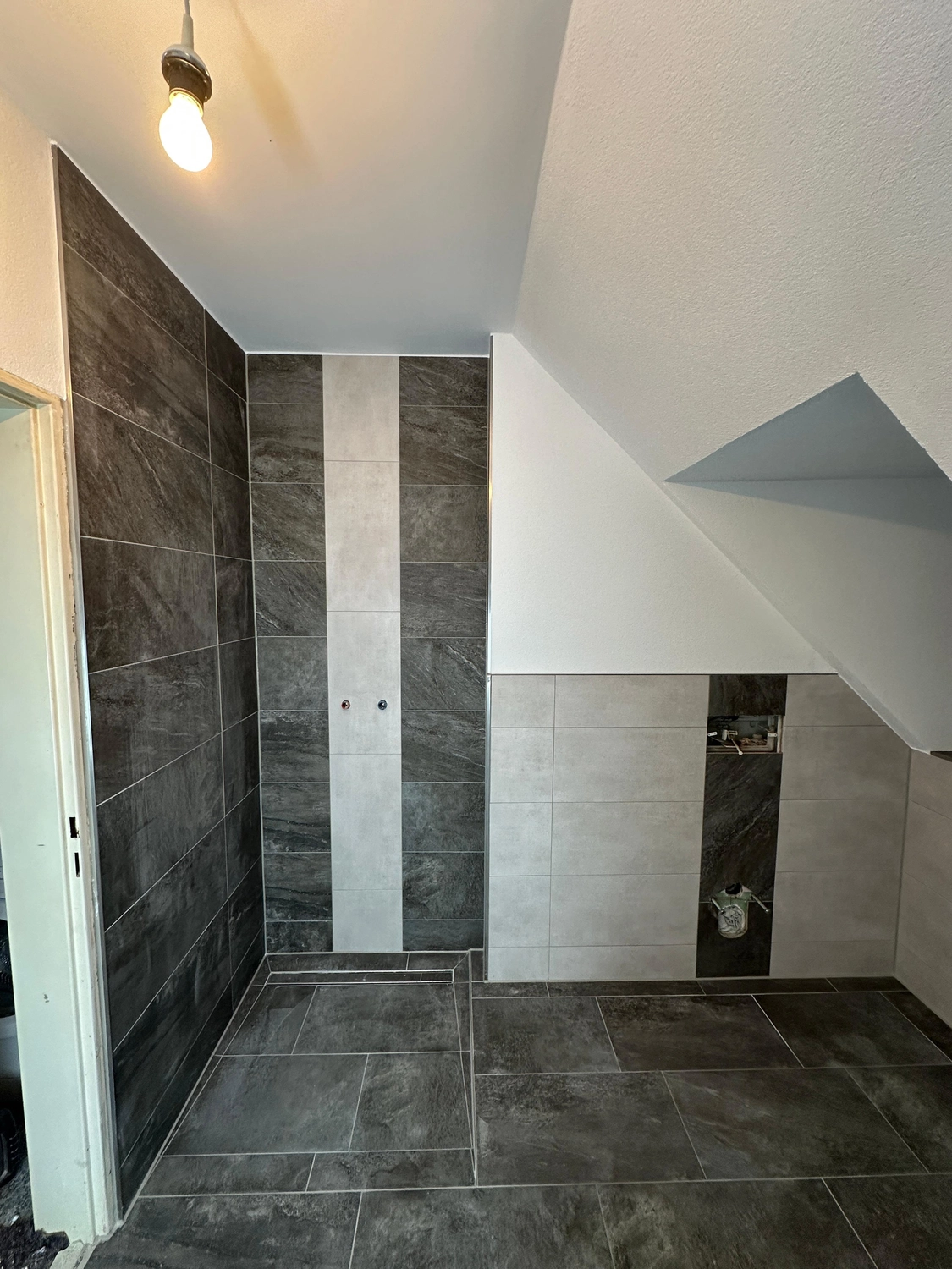 Karello Raumdesign - Badezimmer - Badezimmer-Fliesen-Wuerzburg-Nachher