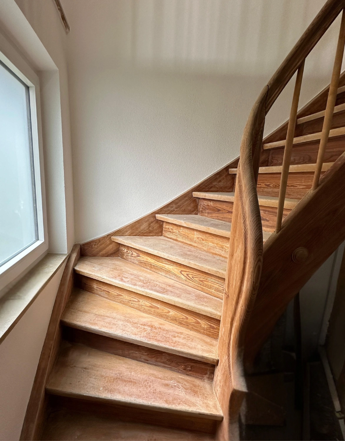 Karello Raumdesign - vor dem Treppenanstrich